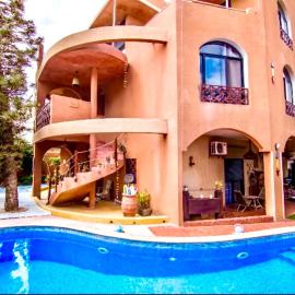Maison Sahel - African Art & Coastal Serenity, hotell sihtkohas Dakar