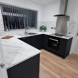 3-Bed House - Quiet - Free Parking - WiFi