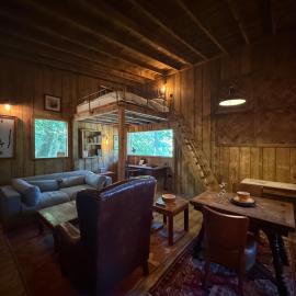 The Cabin in Piggy Wood, hotel u gradu Wincanton