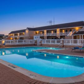Hatteras Island Inn, hotel en Buxton