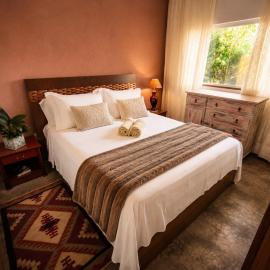 Villa Pella - Chalé Tulipa- com café manhã, hotel in Brumadinho