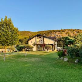 Villa Kadeli