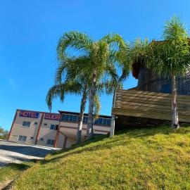 Hotel Guerra - Pousada Montebelo, hotelli kohteessa Jaguaruna