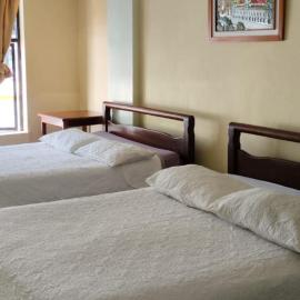 Hostal cultural Ñuka wasy, hotel in Ambato