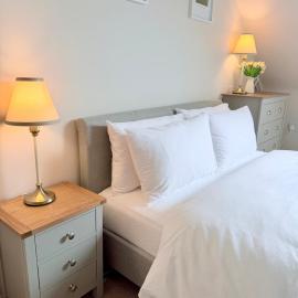 Pepperstones Annexe Self Catering Apartment, hotel a Allington