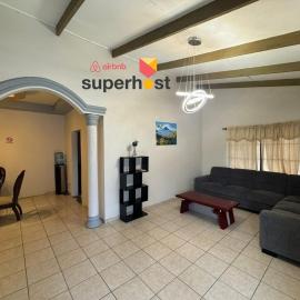 Luxurious Platinum House 3VX, hotel in San Pedro Sula