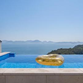 Namhae GLAD810 Spa Pool Villa, hotel a Namhae