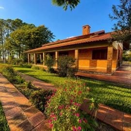 Estância da Queimada Piscina Lareira Pôr do Sol Experiência Rural, hotel in Uruguaiana
