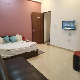 Aayansh hotel