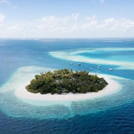Malahini Kuda Bandos Special Offer Begin your island escape with ease airport pick up and return by shared speedboat at just USD 50 per person stays stay untill end October 2026, хотел в Норт Мале Атол