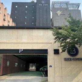 Brown Dot Hotel Guun, hotell sihtkohas Suwon
