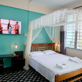 Peggy Stays, hotel a Mombasa