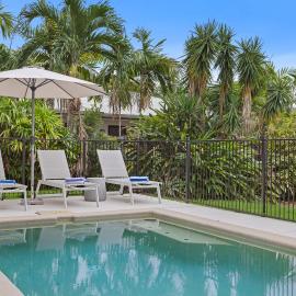 Palm Cove Retreat I heated pool I Family home