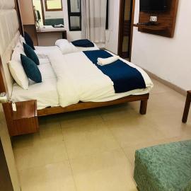 Hotel teara, hotell i Gwalior