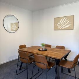 Delbridge Central Escape, hotel u gradu 'Golden Square'