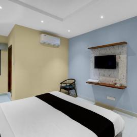 Sri Aditya Utsav Banquet Halls & Luxury AC Rooms, hotel in Hyderabad