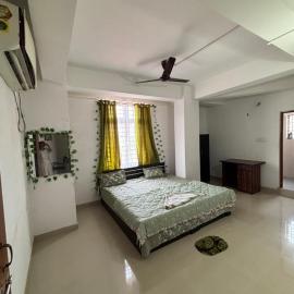 Crystal homestay، فندق في Dispur