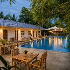 Sunset Villas Zambales Managed by Alperi, hotell i Palauig