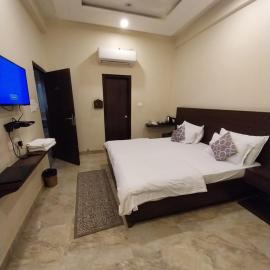 Hotel Artika Inn