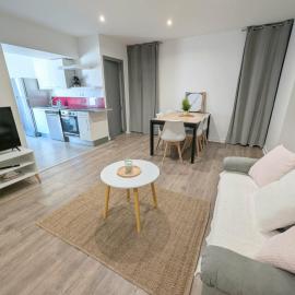 Maison dans quartier calme proche centre-ville, hotel in Château-Gontier