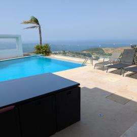 Exclusive luxury villa private pool and garden mnar
