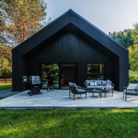 dom premium Pod Czarnym Dachem, tuż przy górskim szlaku, blisko Jeziora Mucharskiego, kino domowe, taras, grill i ogród, pełne wyposażenie premium