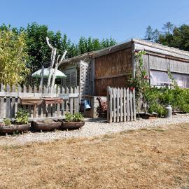 Caravane au jardin