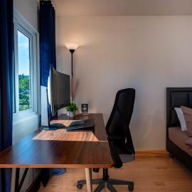 Lakeside Bungalow with Curved Monitor & Fast Wifi