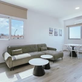 Modern Sea View Apartments Peyia, hotel u gradu Peyia