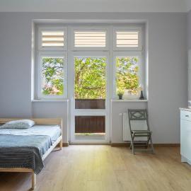 Apartament Centrum Kłodzko - Stara i Piękna Kamienica - ulica Okrzei, Spokój, Parking, Przestronnie, NOWOŚĆ, hotel sa Kłodzko