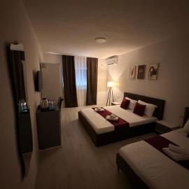 Hotel AKSA – hotel w mieście Prizren