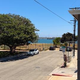 Beachside 2BR Condo, 2 King Beds , Near Disney โรงแรมในSeal Beach