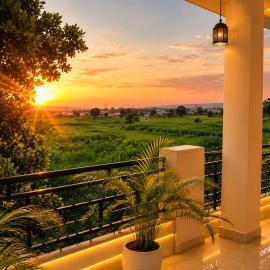 Viesnīca Airport Luxury Nature Homestay- Near Jolly Grant Airport Dehradun pilsētā Doiwāla