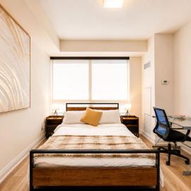 Cozy 2BR 2BA Condo Steps to Subway Pool and Gym