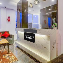 Super Townhouse SR Nagar Near RCC Premier