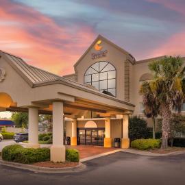 Comfort Inn & Suites FtJackson Maingate
