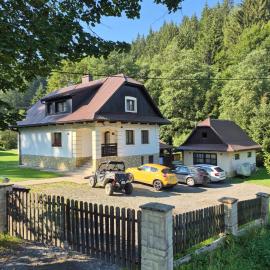 Penzion U Karla, hotel in Velké Karlovice