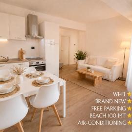 Eklettiko bright cozy private flat!, hotel a Fano