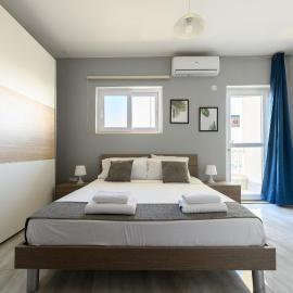 F3 Room 1, Private Double room with private bathroom and balcony