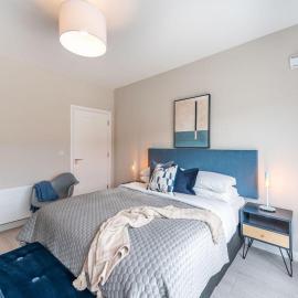 Modern suite in Brand new house, Hotel in Dublin