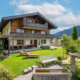 Ferienhaus Sonnhof am Walchsee, hotel u gradu Kossen