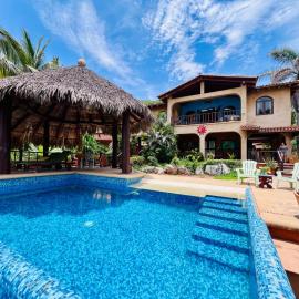 Casa Sol y Luna Beachfront private Suits