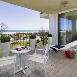 Mercure Rimini Lungomare, hotel in Rimini