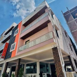 Arul Rayara Residency, hotel v destinaci Mādhavaram