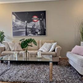 Modern Two-Level Apartment on Tyholt - Free Parking and Close to City Centre