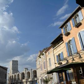 Hotel Spa Le Calendal, hotell i Arles