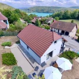 Le Balcon de Narlay, hotel in Le Frasnois