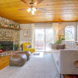 Lake, Trails & Slopes! Family Cottage in Crestline