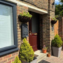 East Cliff Folkestone Guest Suite With Own Entrance