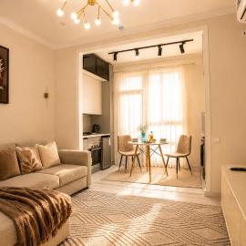 248 Top Floor Apartment with Spacios Balcony